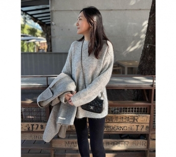 淺灰質感星空浣熊絨衫