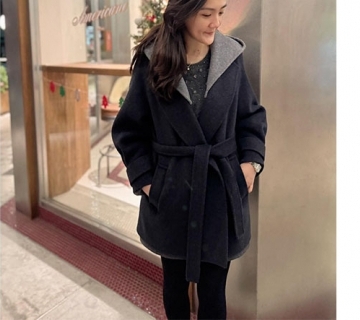 配色連帽修身羊絨大衣