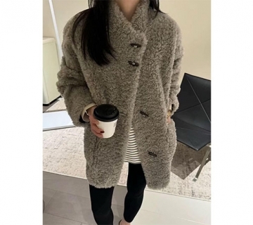 折扣款 牛角皮毛一體羊毛外套